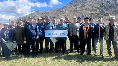 Журналисты ВКО поддержали экоакцию &quot;Таза Қазақстан&quot;, фото - Новости Zakon.kz от 18.04.2024 14:10