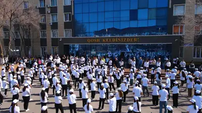 Более 5000 студентов организовали экочеллендж в Астане, фото - Новости Zakon.kz от 19.04.2024 13:59