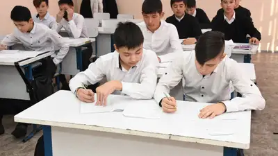 Как школьники Астаны будут учиться после угроз о массовых убийствах, фото - Новости Zakon.kz от 19.04.2024 12:13