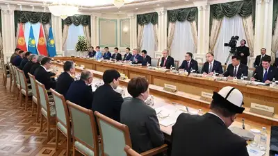 Токаев, Жапаров, заседание высшего совета