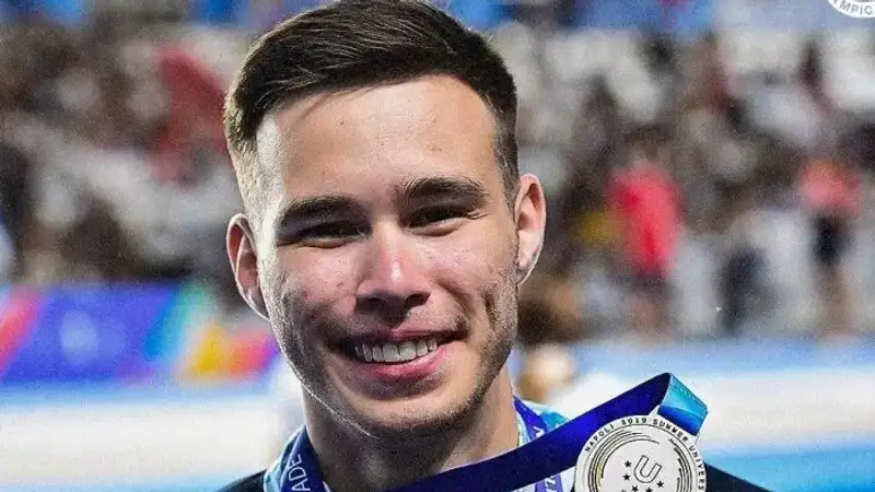 Как казахстанский гимнаст Нариман Курбанов завоевал путевку на Олимпиаду