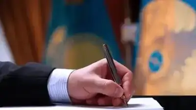Токаев подписал закон о запрете вейпов
