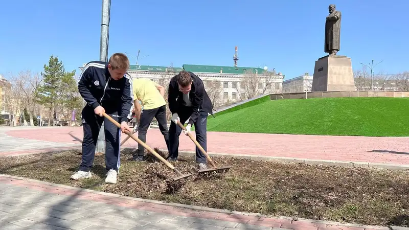 уборка мусора, фото - Новости Zakon.kz от 20.04.2024 17:10