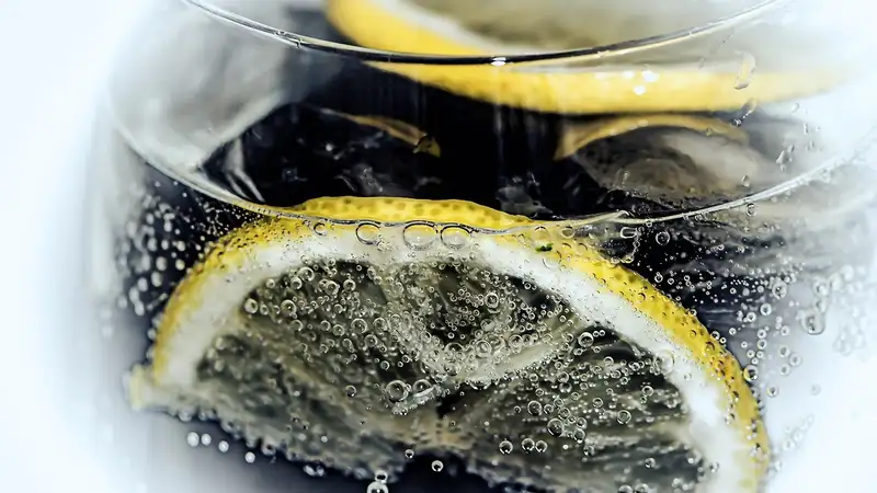 Любители воды с лимоном могут довести себя до онкологии