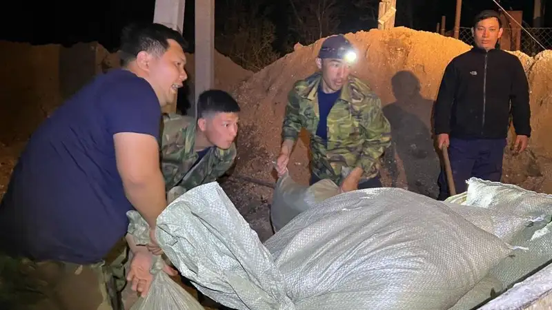 Дополнительные силы из регионов прибыли в Западно-Казахстанскую область