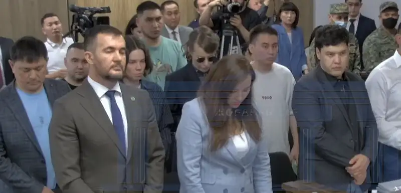 Ксения Собчак прилетела на суд по делу Куандыка Бишимбаева, фото - Новости Zakon.kz от 22.04.2024 14:50