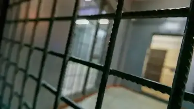 задержание мужчины в Актау, фото - Новости Zakon.kz от 22.04.2024 18:29