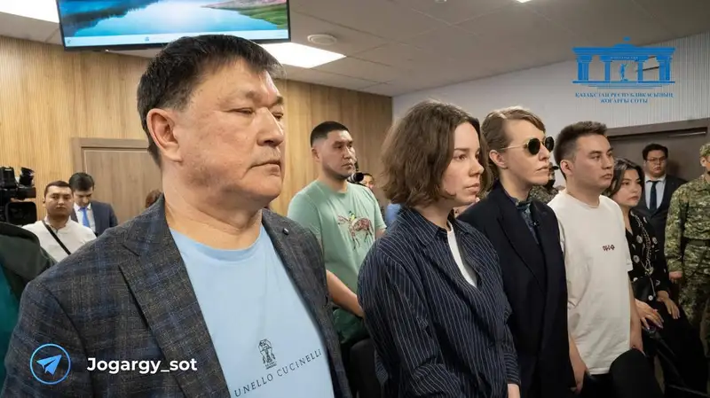 Ксения Собчак прилетела на суд по делу Куандыка Бишимбаева, фото - Новости Zakon.kz от 22.04.2024 14:50