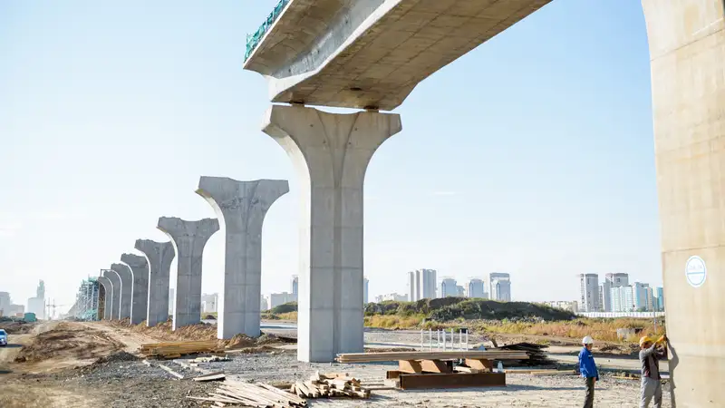 Улицу в центре Астаны на 221 день перекроют из-за строительства LRT