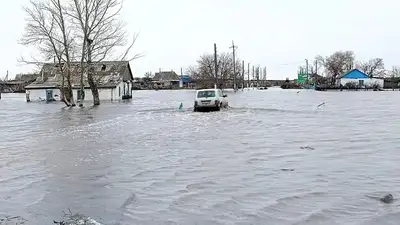 КазАвтоЖол: Переливы талых вод через проезжую часть зафиксированы на четырех автодорогах, фото - Новости Zakon.kz от 23.04.2024 07:21