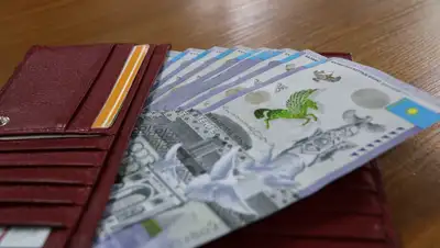 Тенге, деньги, заработная плата, Казахстан, национальная валюта, фото - Новости Zakon.kz от 14.05.2024 15:20