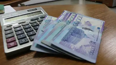Тенге, деньги, расчет, аудит, кредит, Казахстан, национальная валюта, фото - Новости Zakon.kz от 31.07.2024 14:11