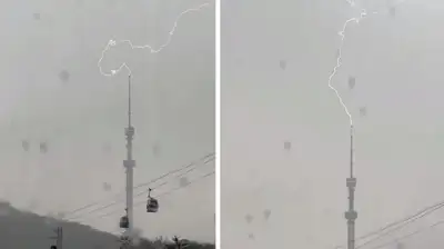 Молния ударила в телебашню на Кок-Тобе в Алматы