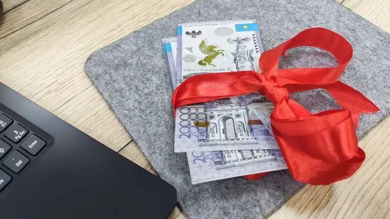 Казахстанцев вновь "обнадеживают" выплатами от государства