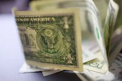 Доллары, деньги, обмен валют, фото - Новости Zakon.kz от 06.05.2024 15:43