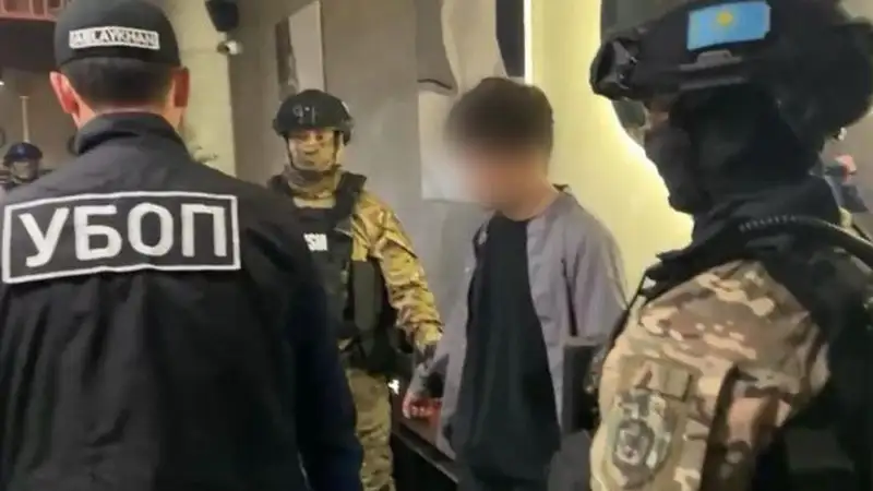 Силовики нагрянули в ночной клуб в Алматы