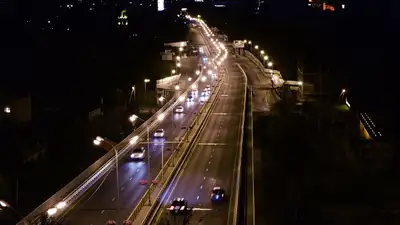 Шумная езда автомобильного кортежа возмутила жителей Актау, фото - Новости Zakon.kz от 25.04.2024 23:46