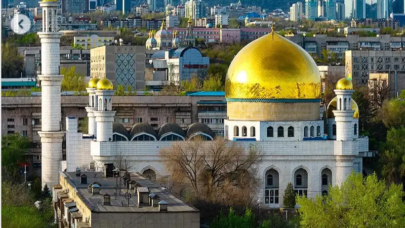 Вознесенский собор и Центральная мечеть Алматы попали в объектив популярного фотографа