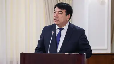 Казахстанцы получают странные сообщения от имени министра просвещения