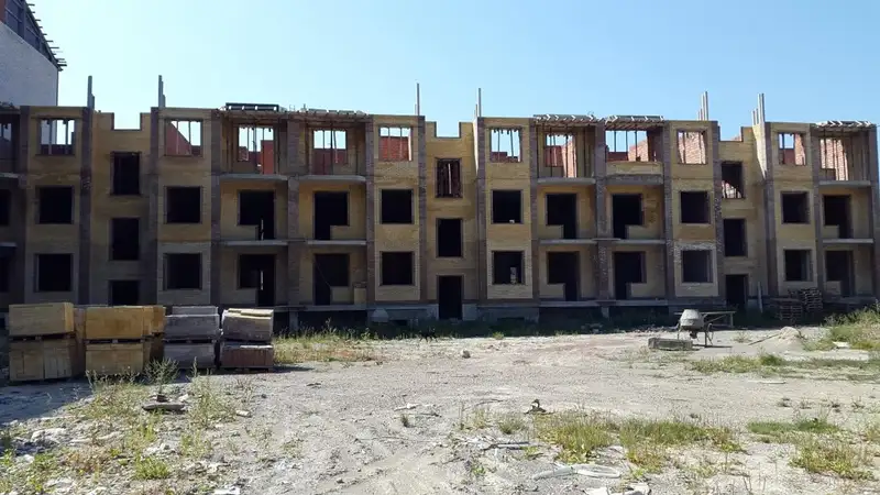 Дольщики отдали 2,5 млрд тенге, но не получили квартиры в Актобе