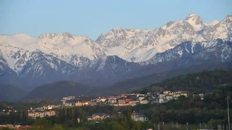 Синоптики предупредили о возможном сходе лавин в Алматы и подтоплениях в СКО