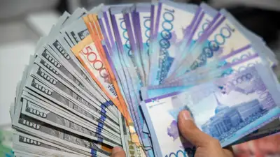 торги на бирже, фото - Новости Zakon.kz от 26.04.2024 15:39