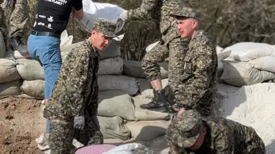 Спасение Уральска, паводки, фото - Новости Zakon.kz от 28.04.2024 12:49