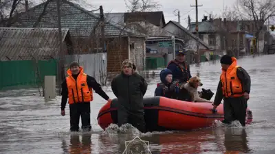 Сколько казахстанцев, пострадавших от паводков, остаются в пунктах эвакуации, фото - Новости Zakon.kz от 27.04.2024 11:33