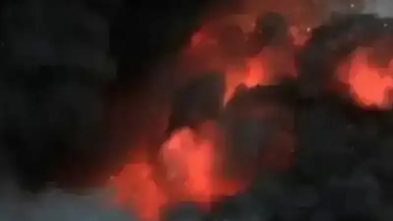 ЦАХАЛ бомбит два города в секторе Газа