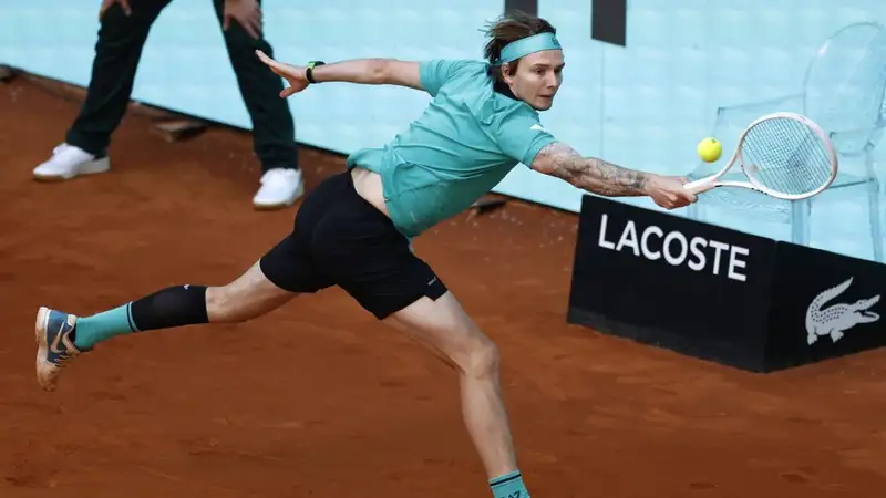 Видеообзор победного матча Александра Бублика над Беном Шелтоном