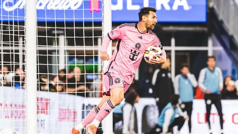 Месси отметился двумя достижениями после дубля против "Нью-Инглэнд Революшн"