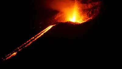 Извержение вулкана Руанг