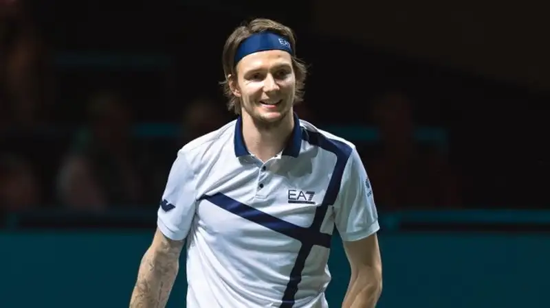 Александр Бублик не смог выйти в четвертьфинал "тысячника" в Мадриде