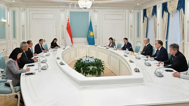 Токаев принял делегацию из Сингапура