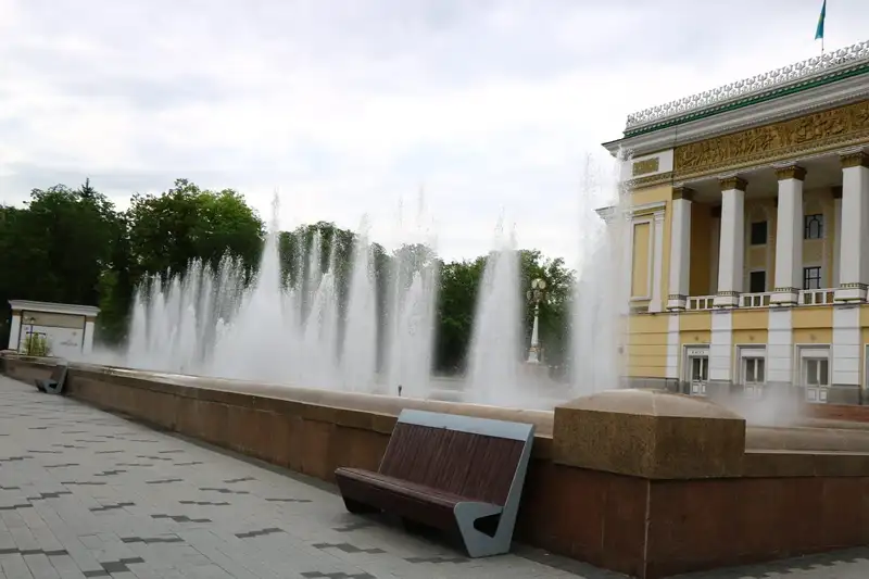 запуск фонтана в Алматы, фото - Новости Zakon.kz от 01.05.2024 11:02