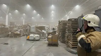 Пожар произошел на складах в Алматы , фото - Новости Zakon.kz от 02.05.2024 01:01