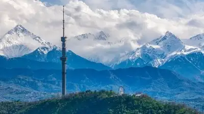 Алматинские горы снял фотограф, фото - Новости Zakon.kz от 02.05.2024 23:02