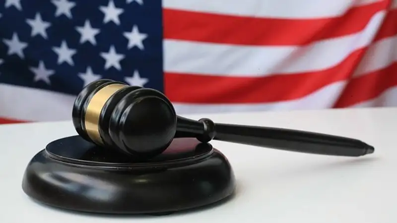 Американец заживо закопал раненую жену, но ей удалось выжить