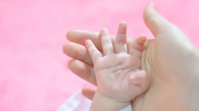 Детям в Казахстане будут присваивать ИИН при рождении. Парламент принял закон 