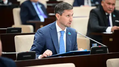 Депутат Сената Евгений Больгерт: казахстанскую модель единства нужно изучать другим странам, фото - Новости Zakon.kz от 02.05.2024 18:42