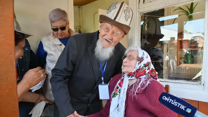 Акция "Таза Қазақстан" началась с посещения 100-летнего ветерана, фото - Новости Zakon.kz от 02.05.2024 16:22