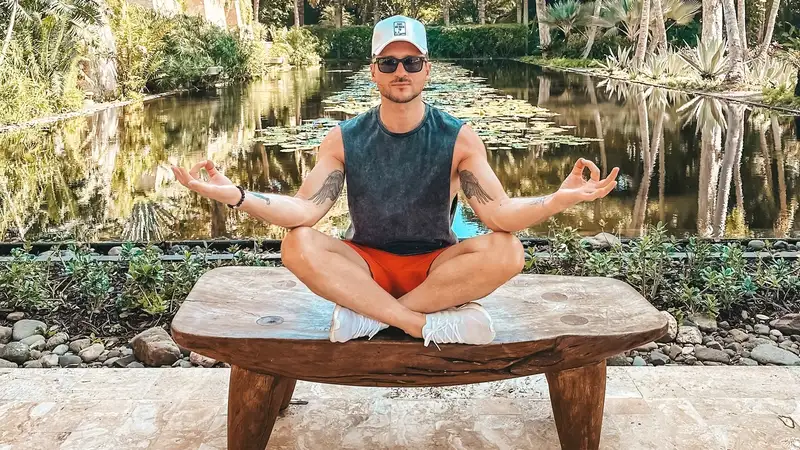 Сергей Лазарев опубликовал видео с детьми из Турции