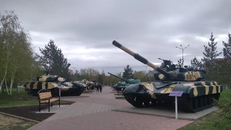 В Костанае ко Дню Победы обновили музей военной техники под открытым небом