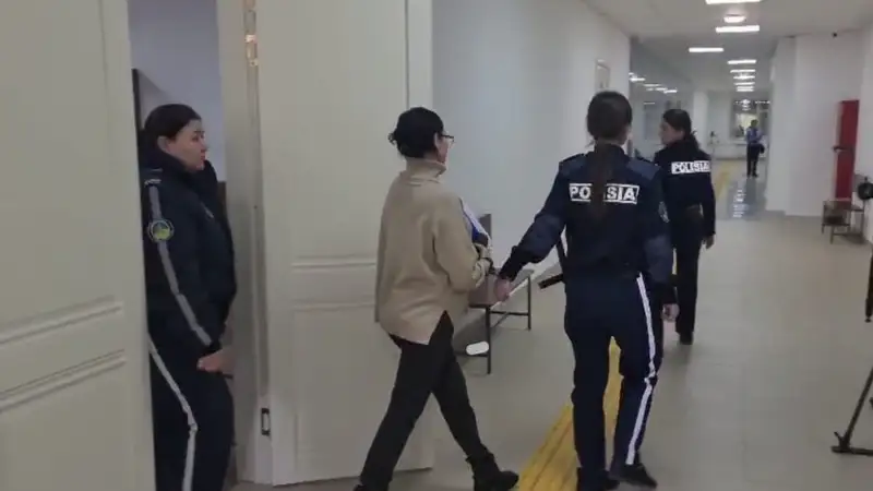 Вымогательство у замакима Павлодарской области: женщину приговорили к 3 годам лишения свободы