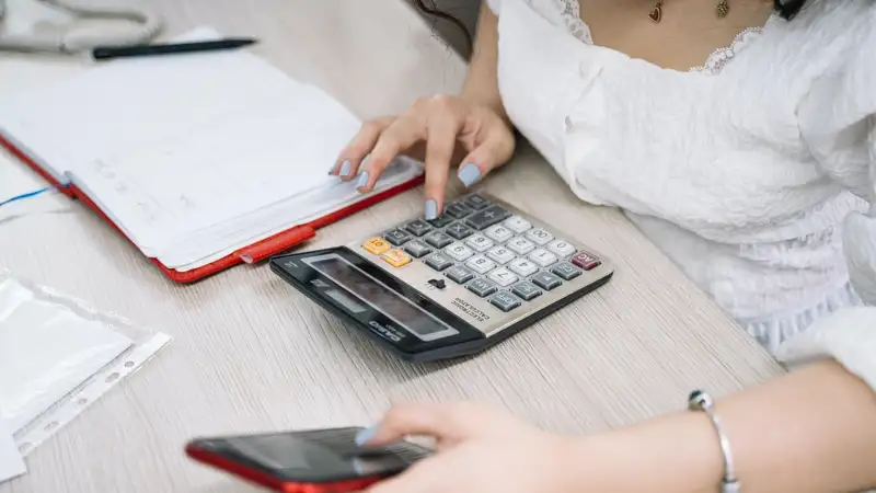 Срок уплаты ИПН лицами частной практики истекает 6 мая