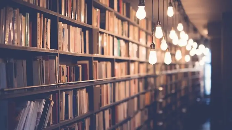 Аида Балаева призвала дарить книги сельским библиотекам