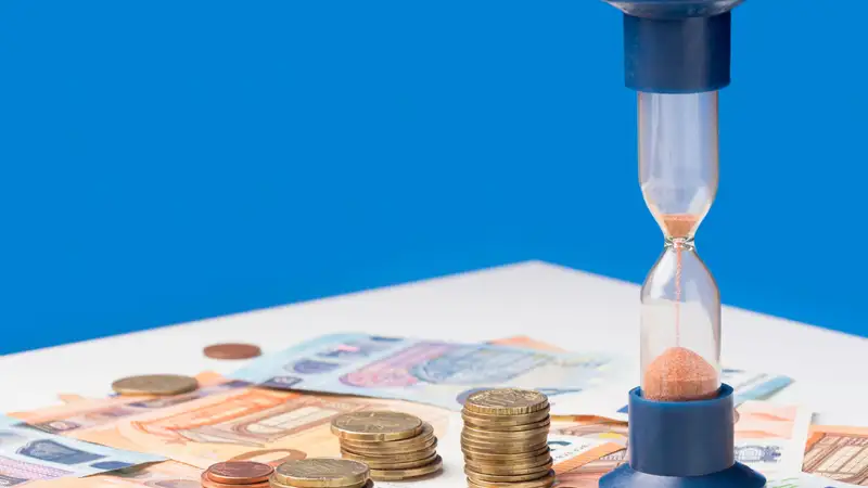 Дешевые доллар и евро: будут ли казахстанцы активно скупать валюту