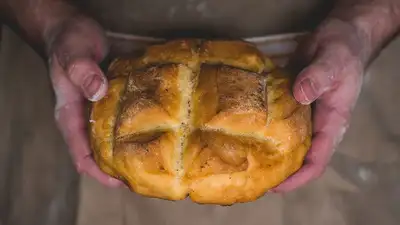 Диетологи рассказали, почему хлеб лучше хранить в холодильнике, фото - Новости Zakon.kz от 06.05.2024 06:16
