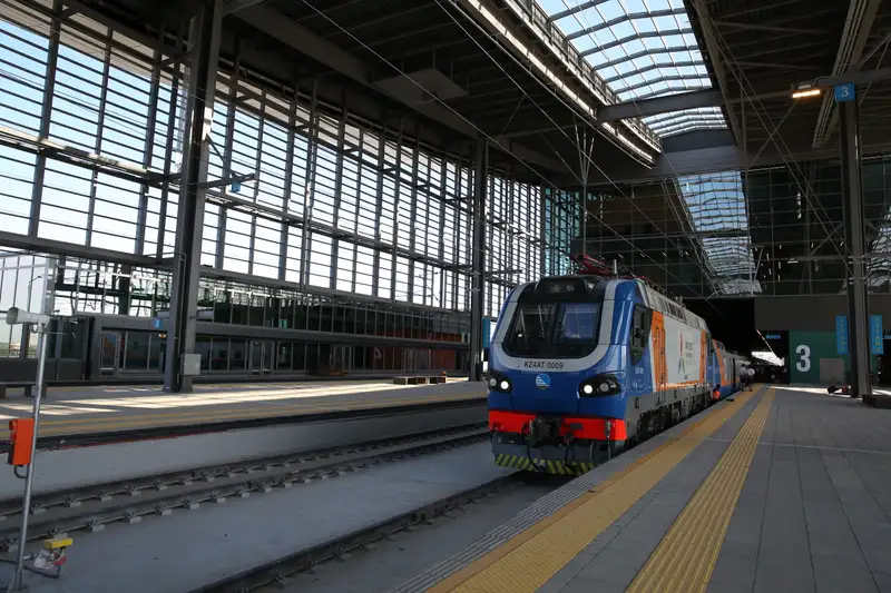 Қызы әкесінің жыныс мүшесін көрді