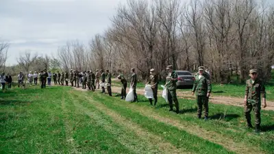 уборка, фото - Новости Zakon.kz от 07.05.2024 14:46